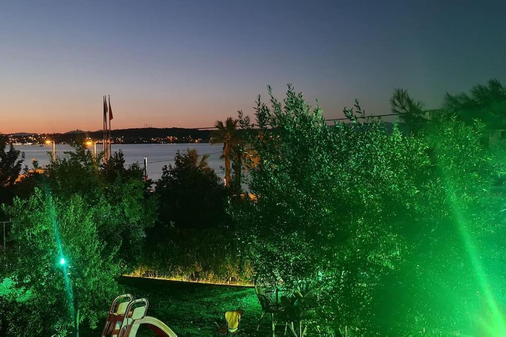 Deniz Ve Doga Ic Ice Tatil Sefa Camlik Villa ไอวาลิค ภายนอก รูปภาพ